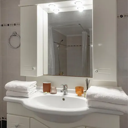 Zilean Apartments Airport By Airstay Spata  Room photo